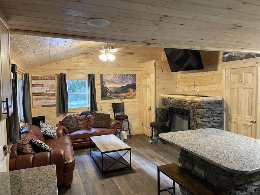 Creekside 3 Bedroom 2 Bath Cabin On Private Creek Баннер-Елк Екстер'єр фото